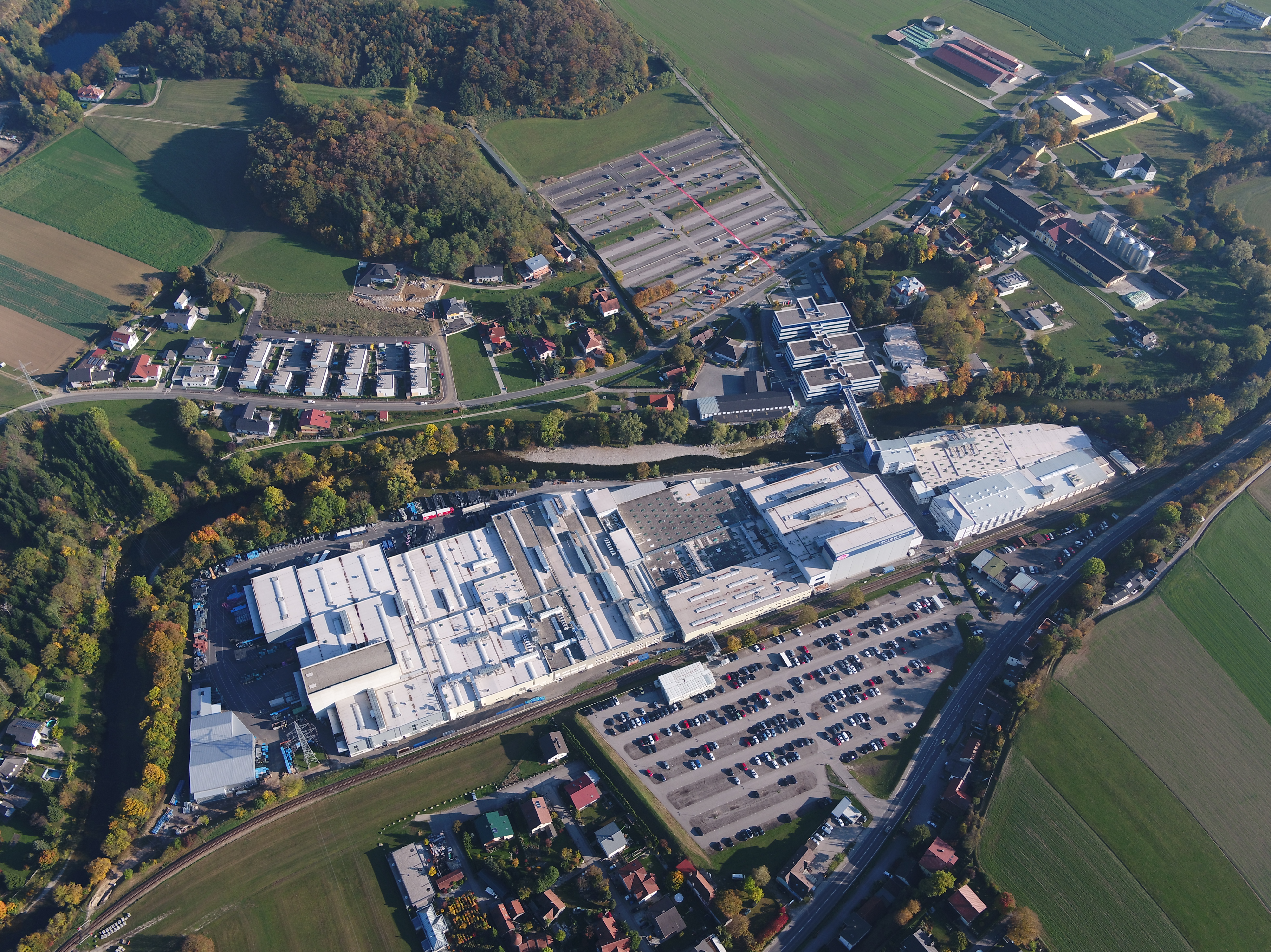 zkw-erweitert-logistikzentrum-in-wieselburg-mnews-medianet-at